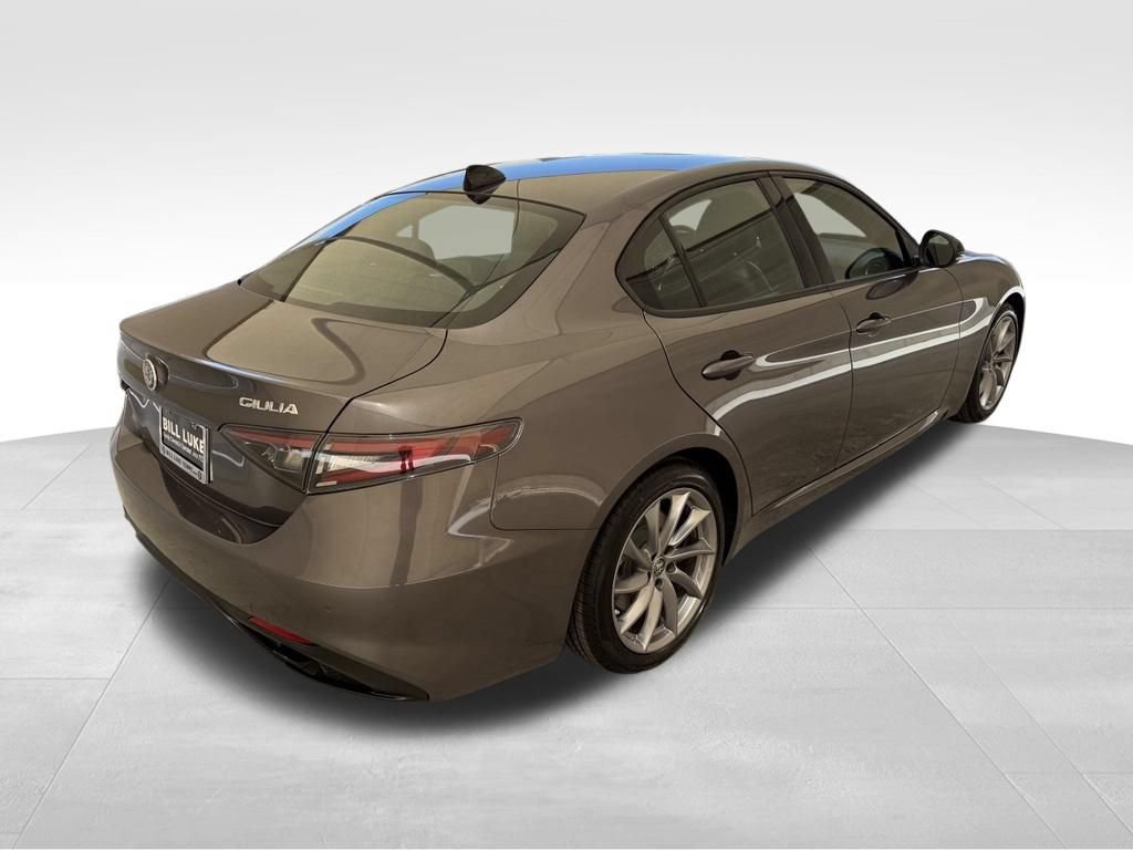 New 2026 Alfa Romeo Giulia w/ Driving Assist Package RWD image 9