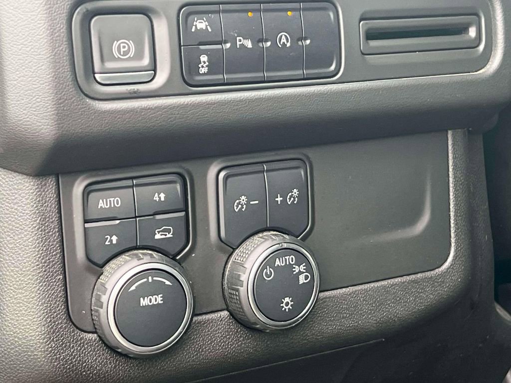 Used 2023 Chevrolet Tahoe LS AWD/4WD image 24