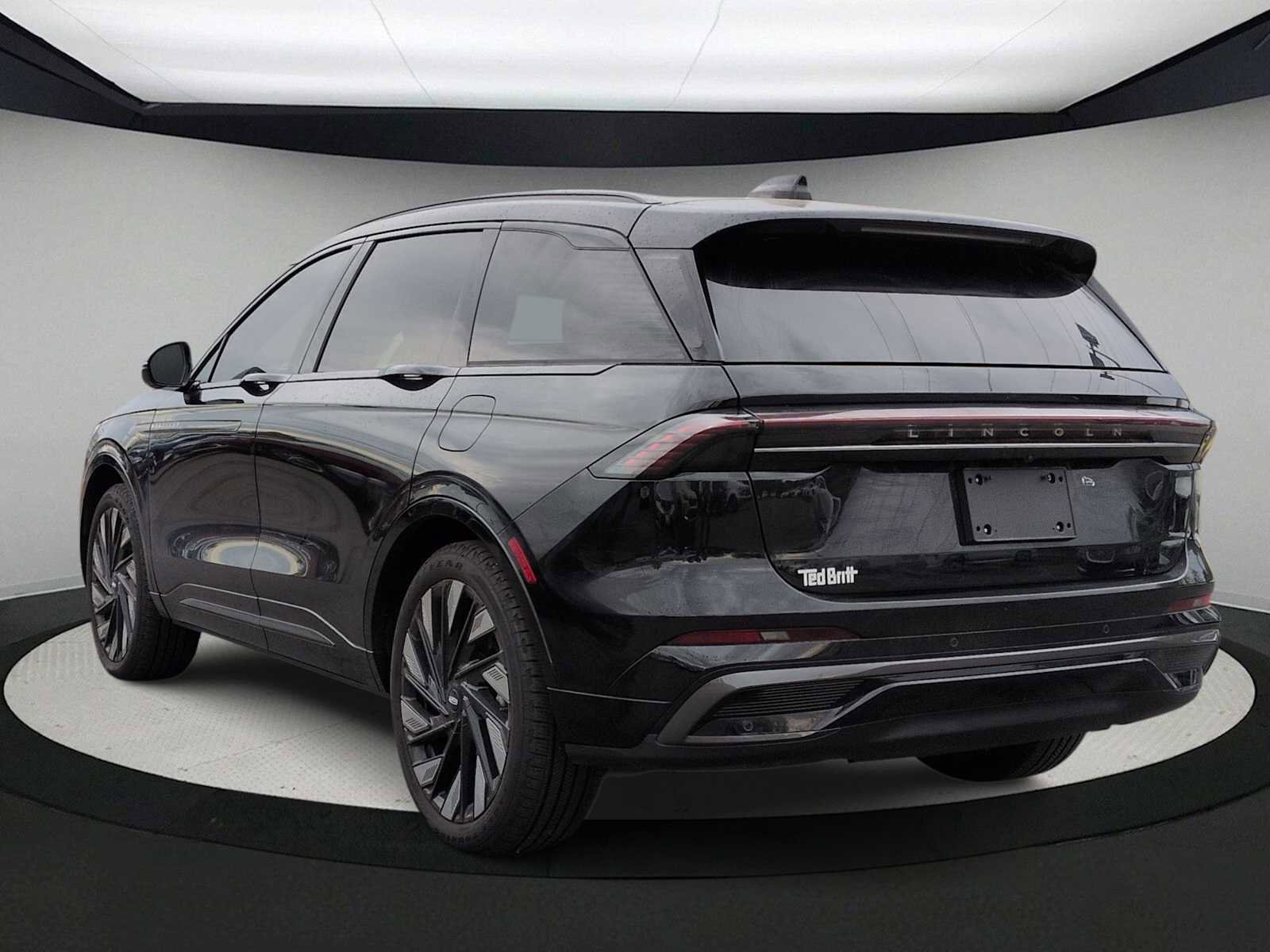 Used 2026 Lincoln Nautilus Reserve w/ Jet Appearance Package AWD/4WD image 6