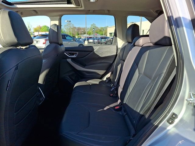 Used 2022 Subaru Forester Limited AWD/4WD image 12