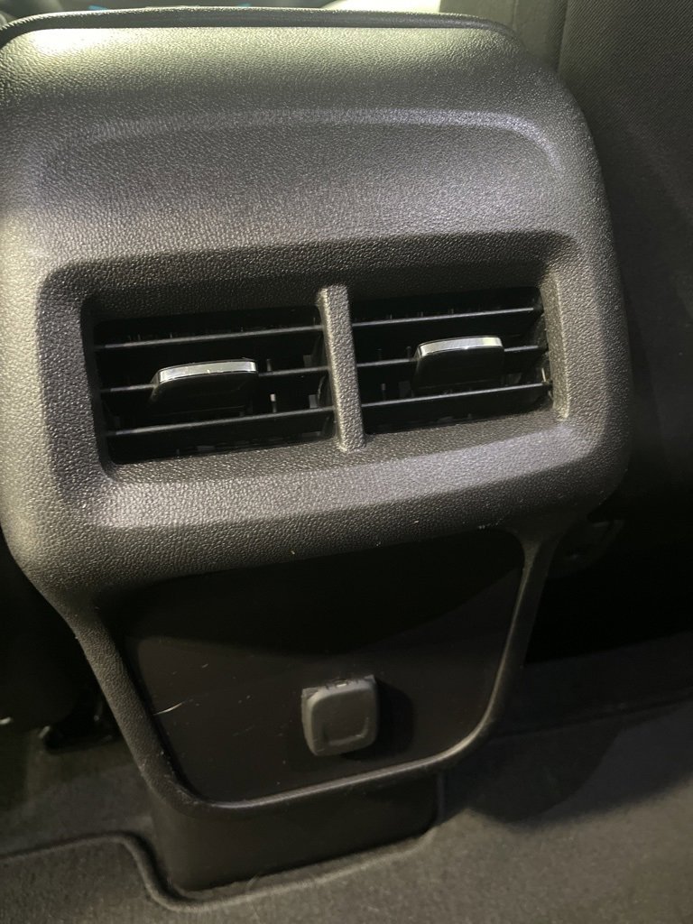 Used 2018 Chevrolet Equinox LT image 30