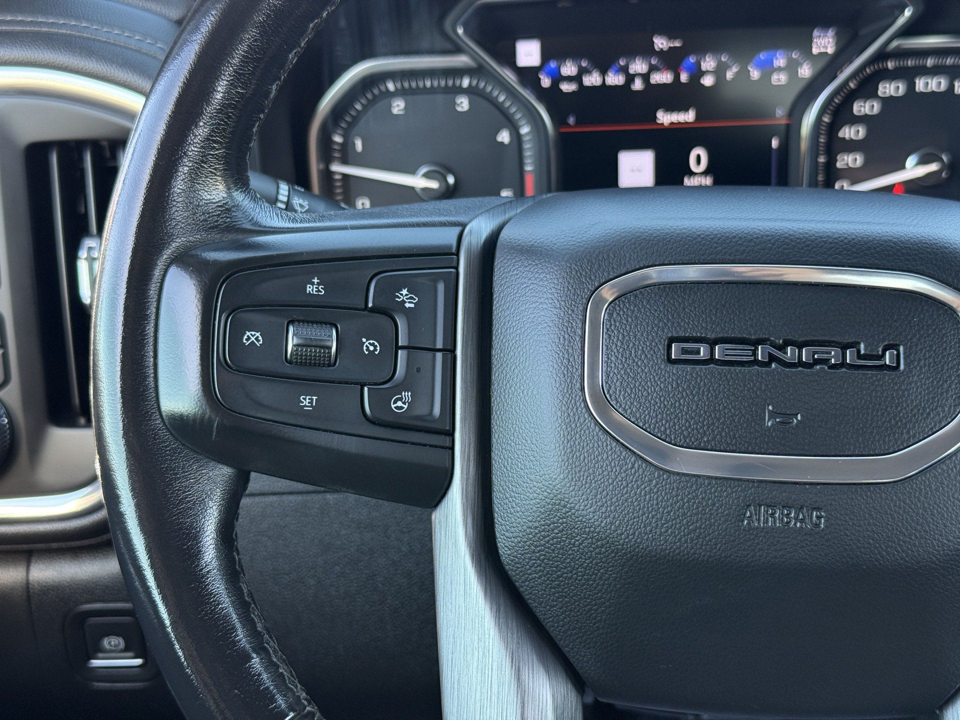 Used 2021 GMC Sierra 3500 Denali w/ Technology Package AWD/4WD image 22
