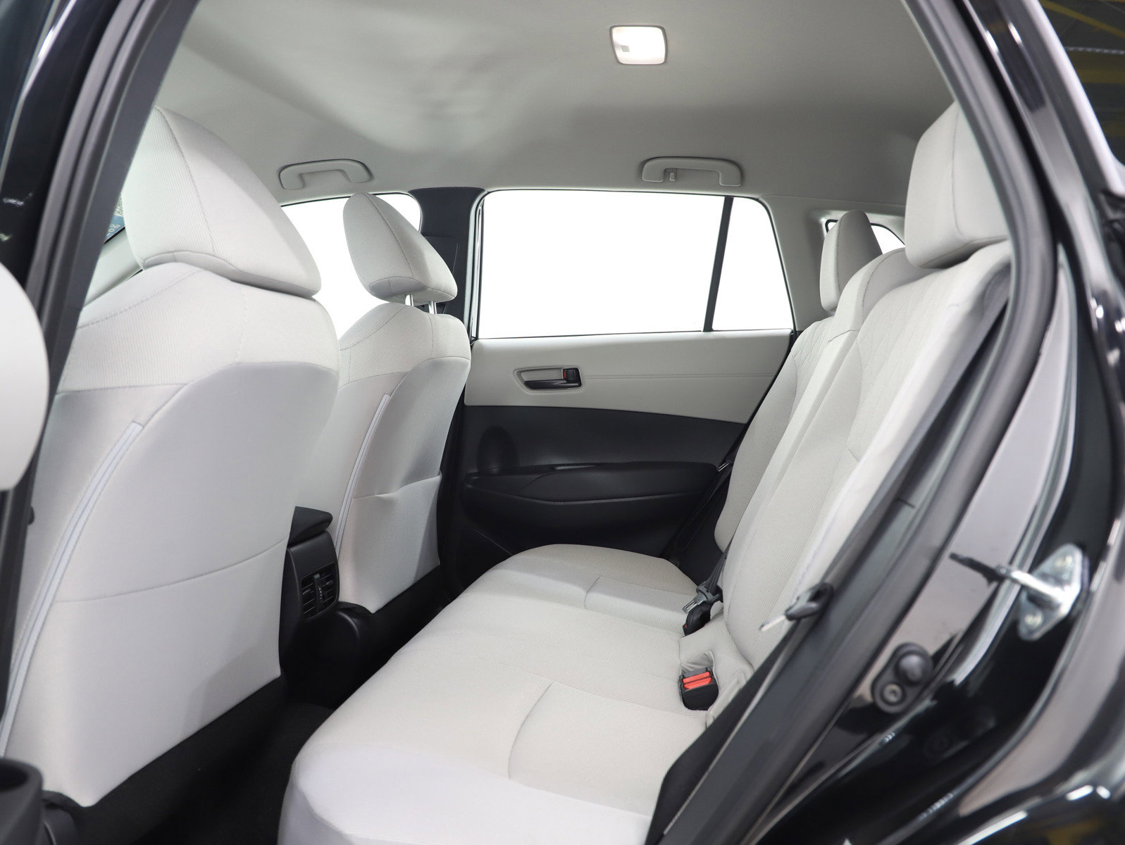 Used 2026 Toyota Corolla Cross L image 17