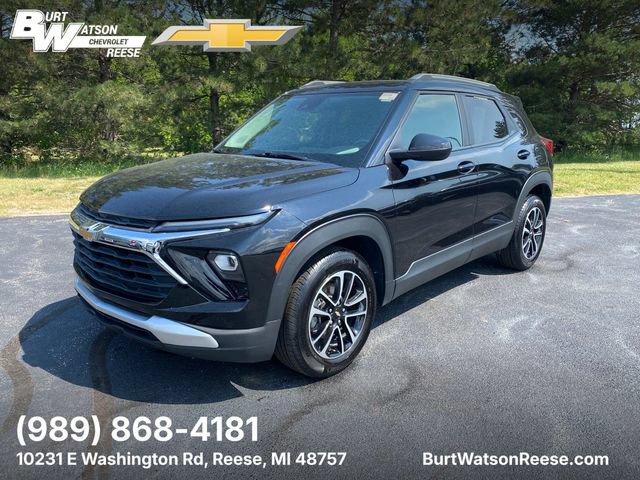 Used 2025 Chevrolet TrailBlazer LT FWD image 1