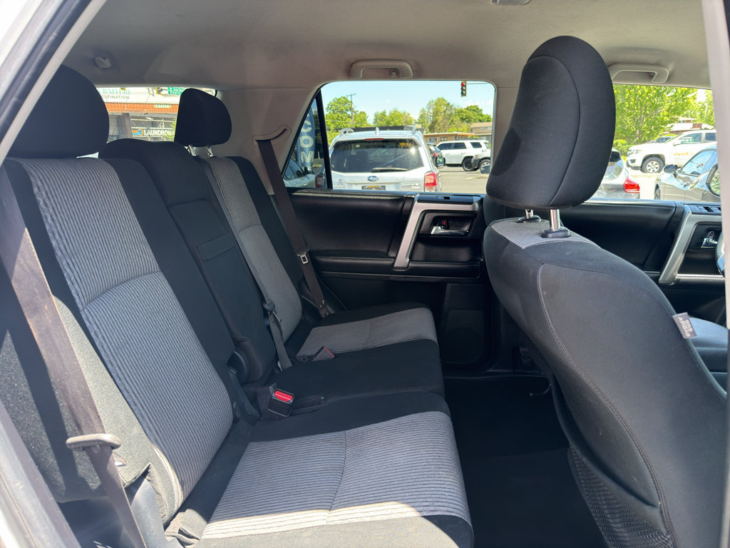 Used 2019 Toyota 4Runner SR5 AWD/4WD image 20