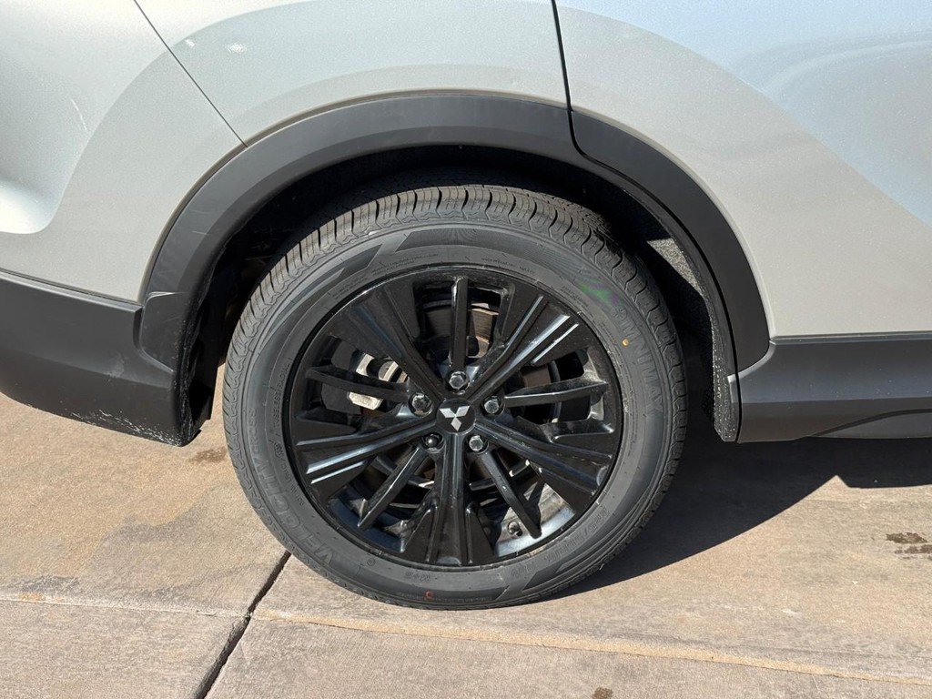 Used 2022 Mitsubishi Eclipse Cross LE AWD/4WD image 6
