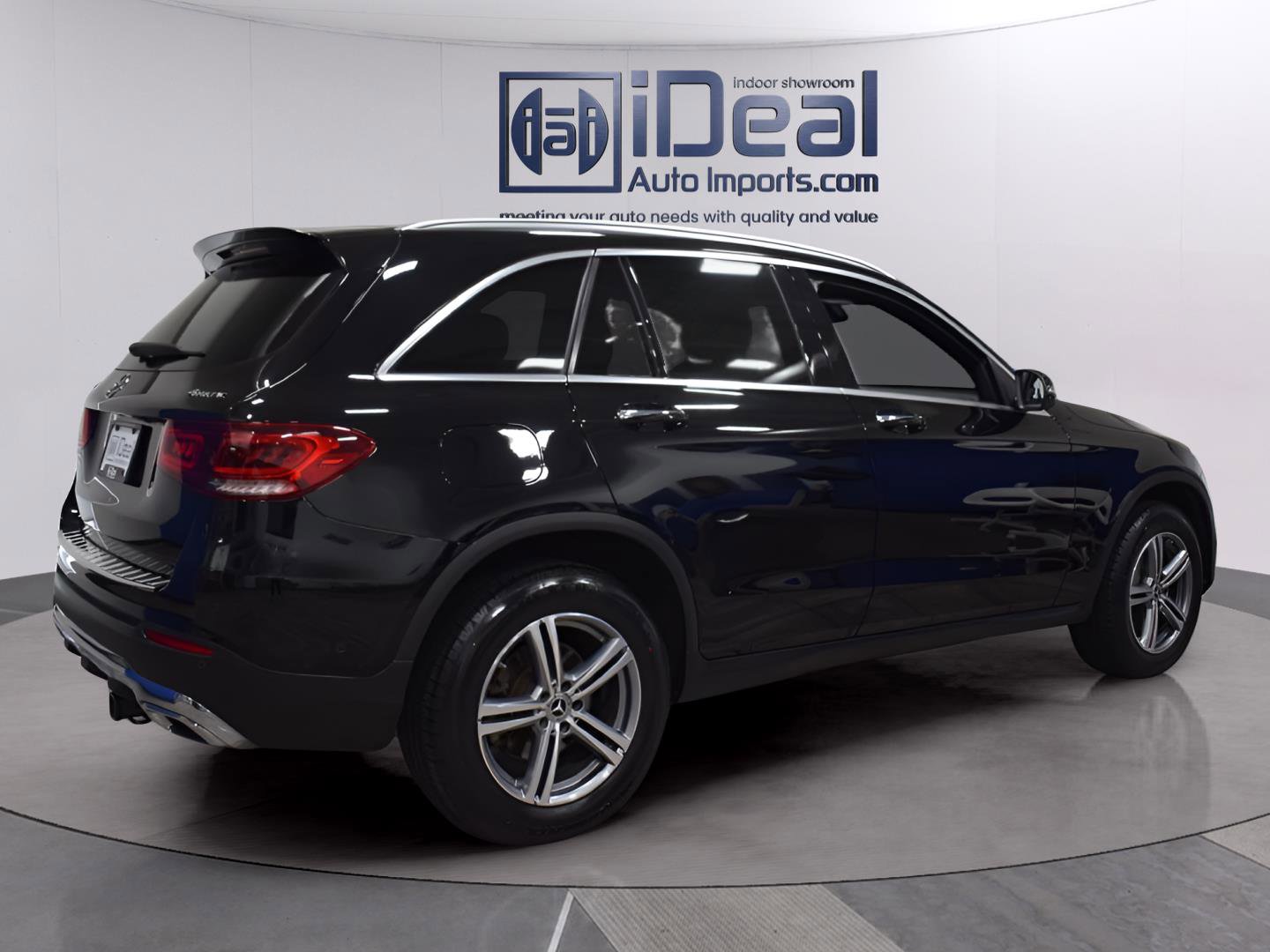 Used 2022 Mercedes-Benz GLC 300 4MATIC image 4