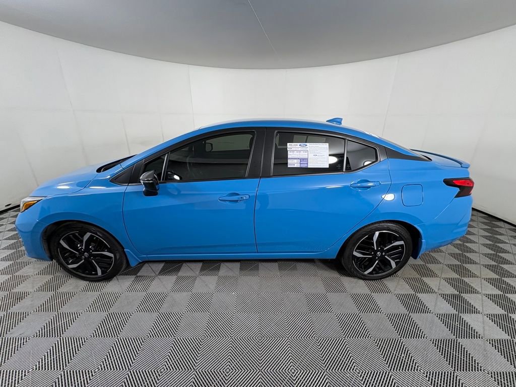 Used 2025 Nissan Versa SR w/ Trunk Package image 4