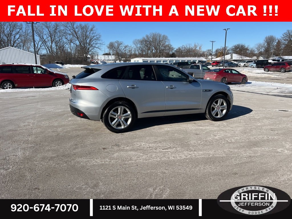 Used 2017 Jaguar F-PACE R-Sport image 8