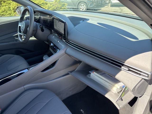 Used 2023 Hyundai Elantra SEL w/ Convenience Package image 26