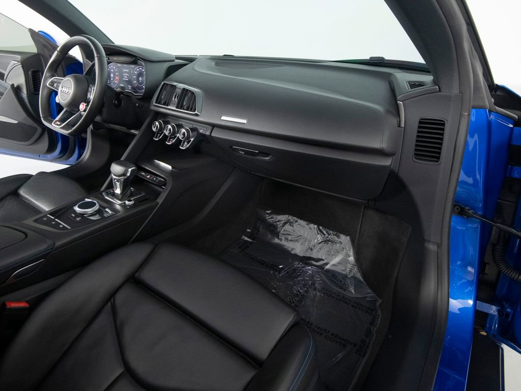 Used 2021 Audi R8 V10 w/ Premium Package RWD image 27