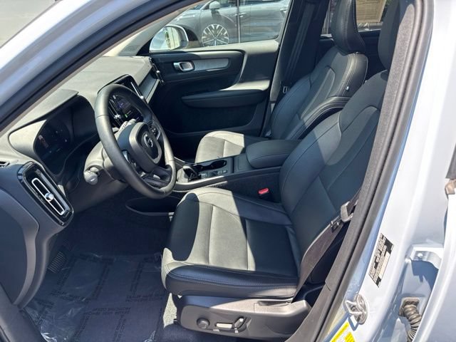 Used 2025 Volvo XC40 B5 Core AWD/4WD image 20