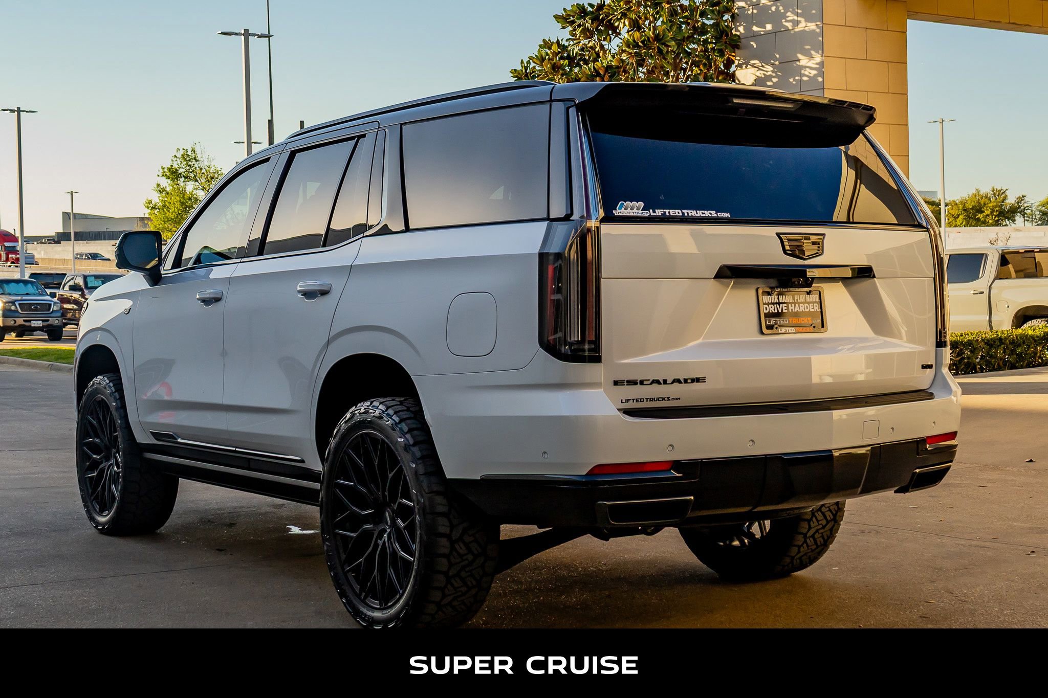 Used 2026 Cadillac Escalade Platinum Sport w/ LPO, ONYX Package image 7