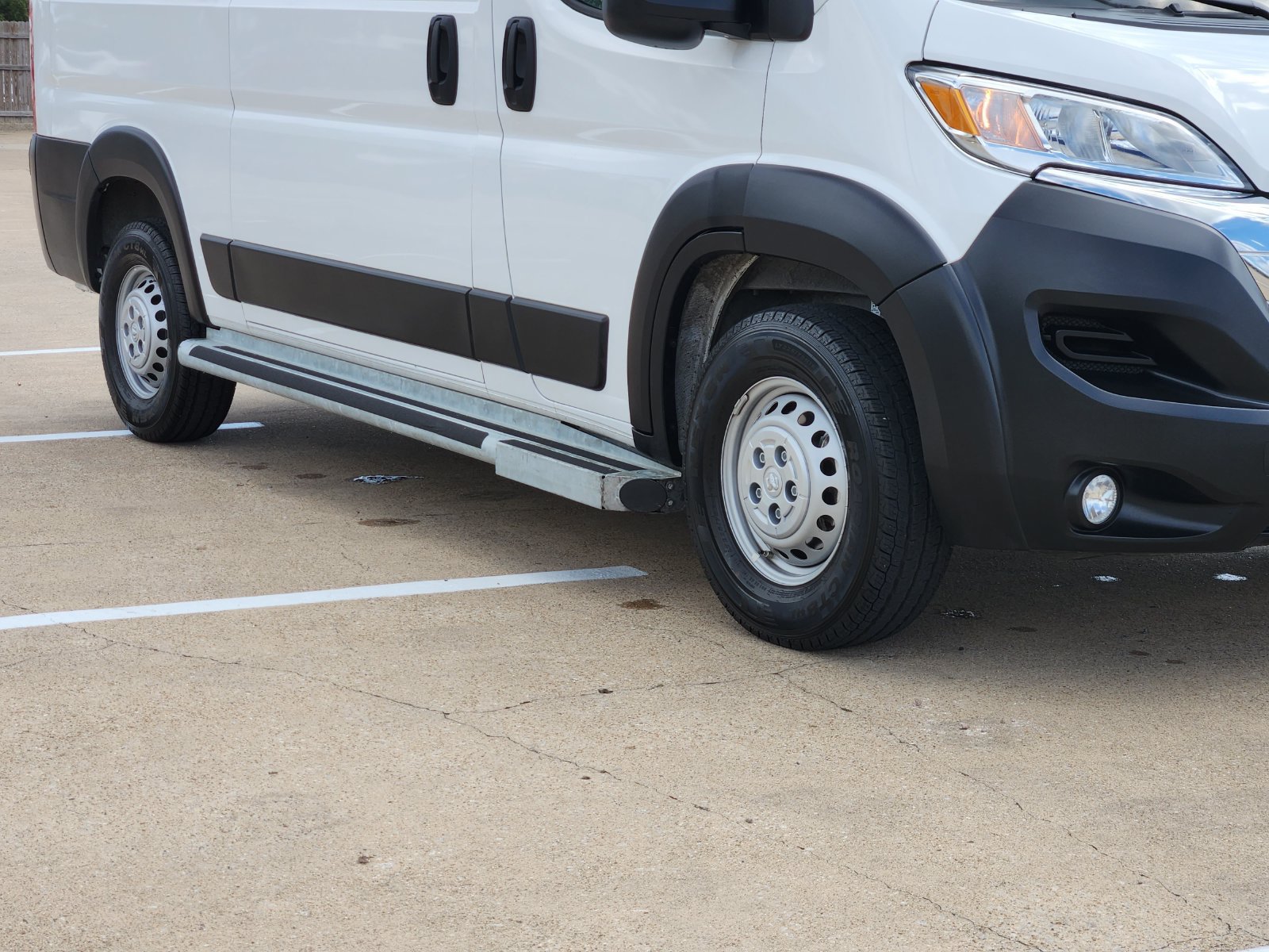 Used 2025 RAM ProMaster 2500 w/ U-Haul Equipment Group FWD image 11