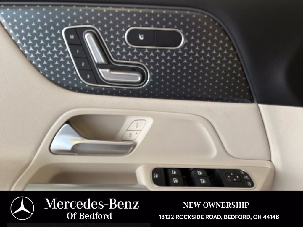 Used 2026 Mercedes-Benz GLB 250 4MATIC image 12