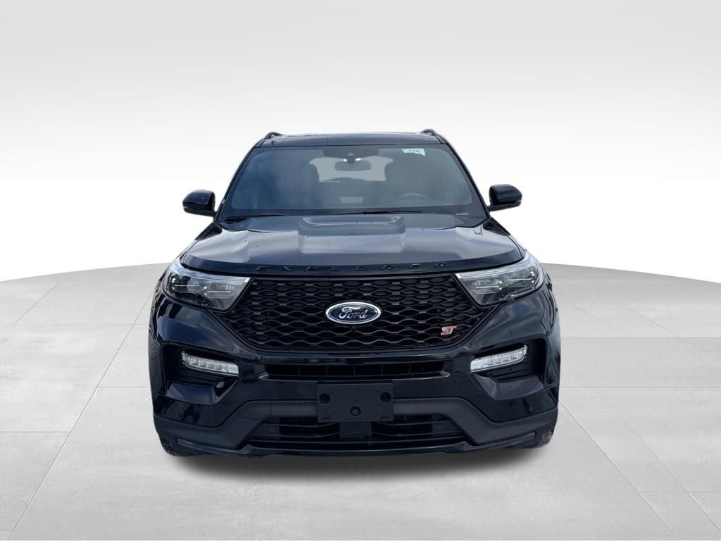 Used 2024 Ford Explorer ST w/ Technology Package image 3