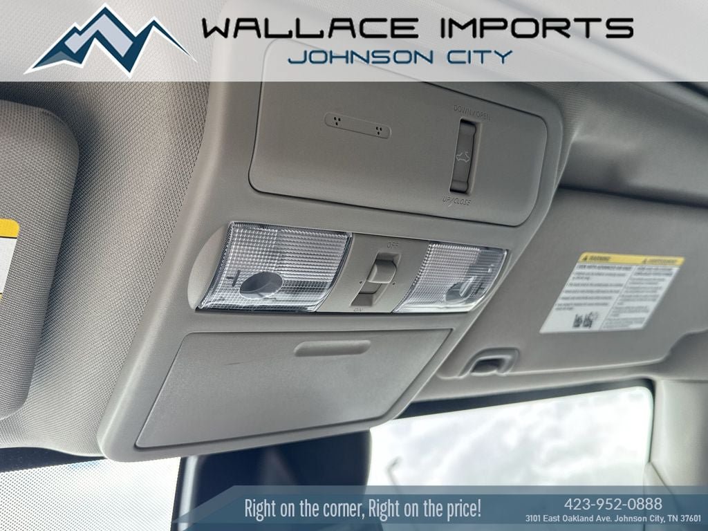 Used 2024 Nissan Frontier SL w/ Technology Package RWD image 15