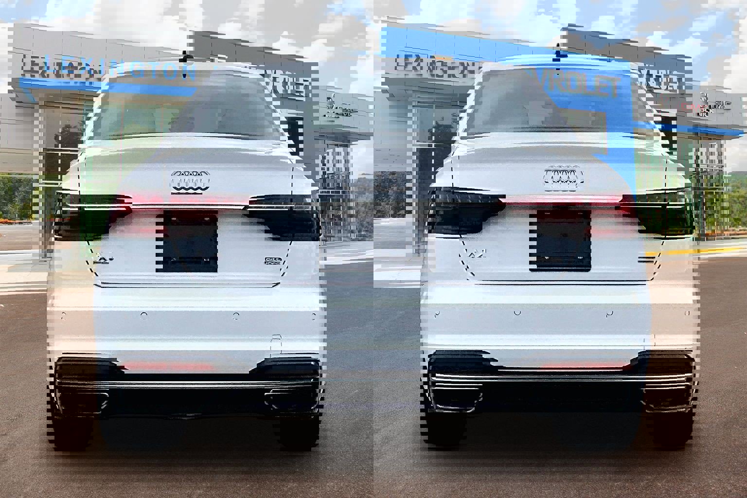 Used 2023 Audi A4 2.0T Premium Plus image 4