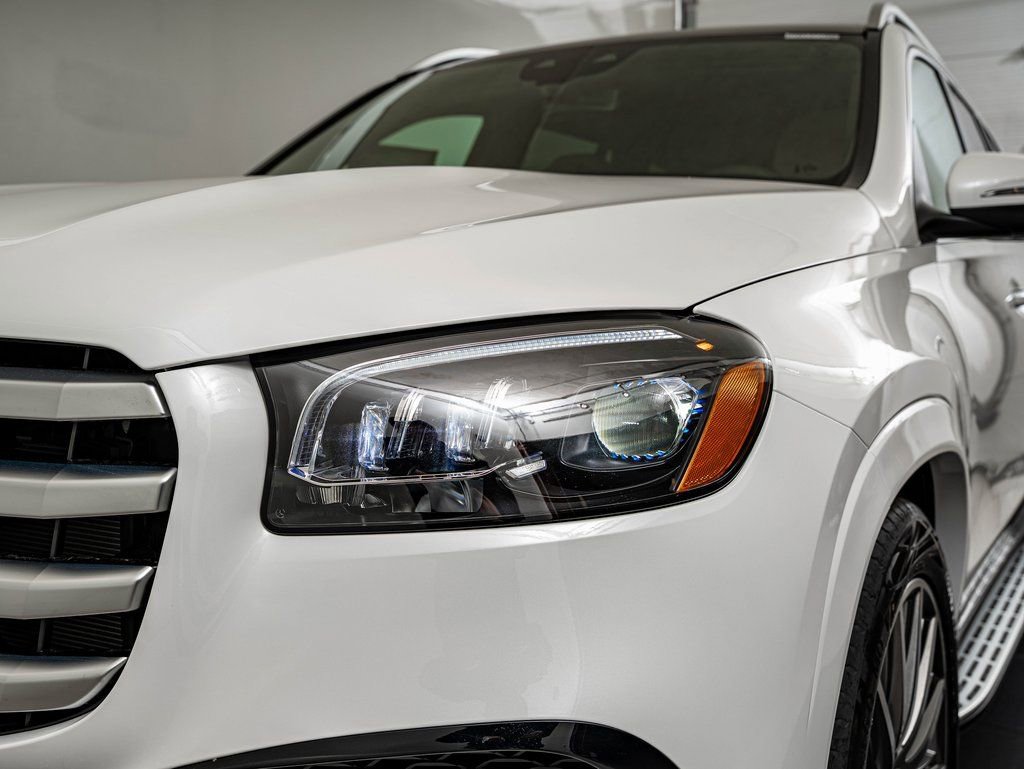 New 2026 Mercedes-Benz GLS 580 4MATIC image 16