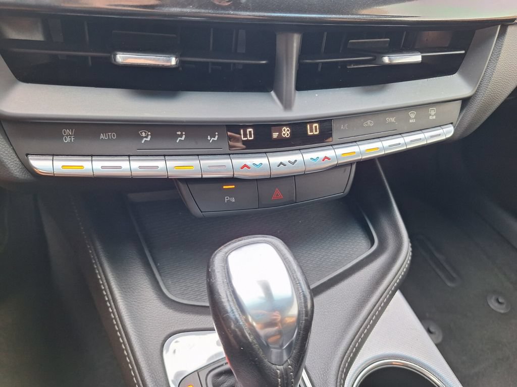Used 2021 Cadillac CT4 Premium Luxury RWD image 16