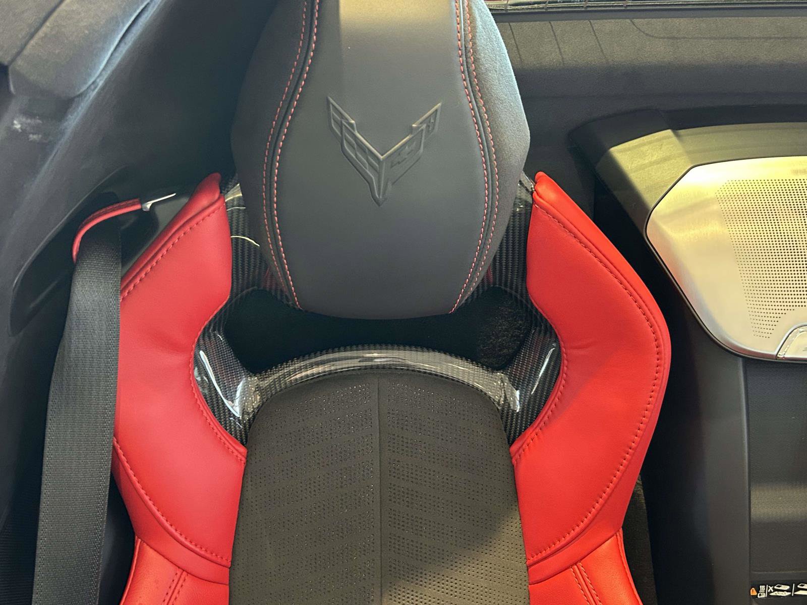 Used 2025 Chevrolet Corvette Stingray Premium Conv w/ Z51 Performance Package image 15