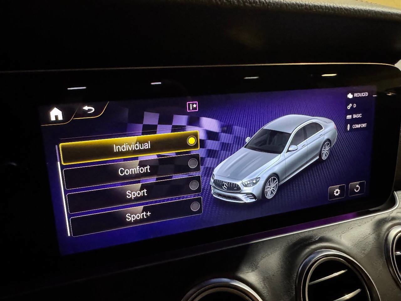 Used 2022 Mercedes-Benz E 53 AMG 4MATIC Sedan image 34