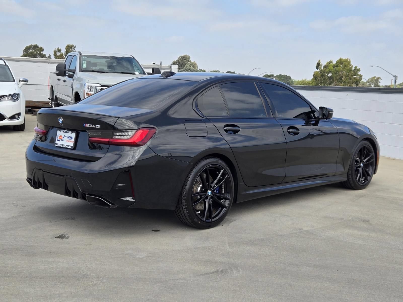 Used 2023 BMW M340i w/ Driving Assistance Package RWD image 4