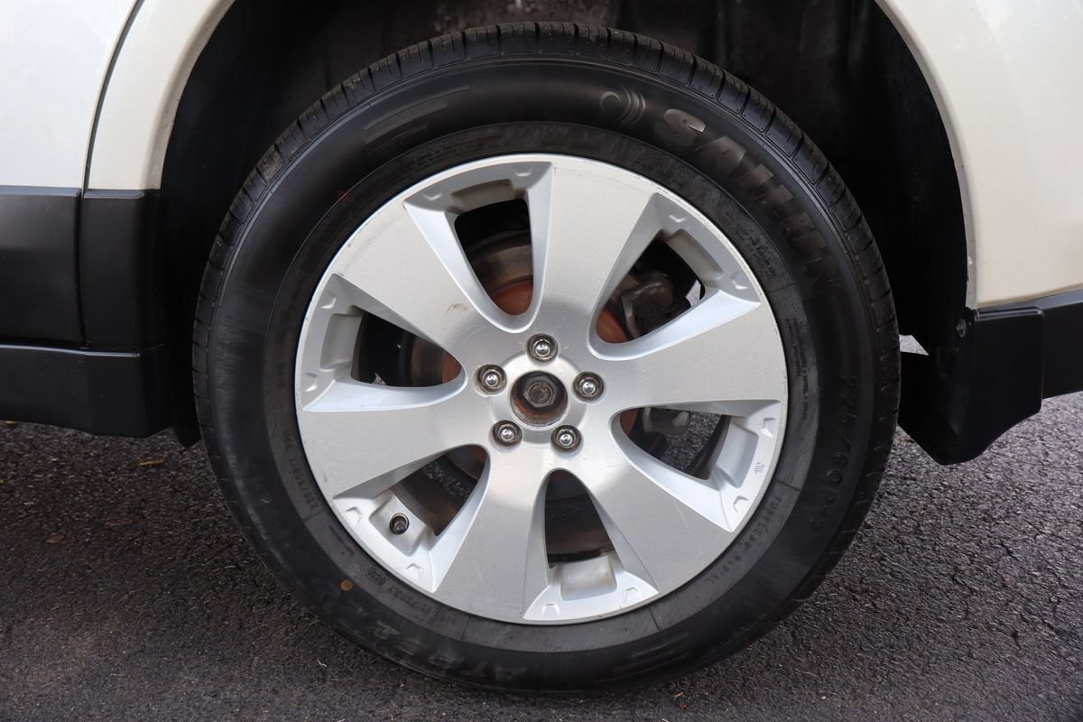 Used 2010 Subaru Outback 2.5i Premium AWD/4WD image 42