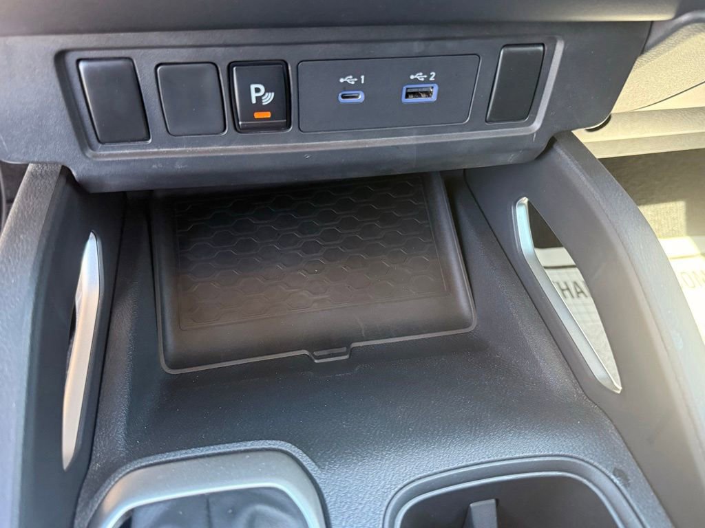 Used 2022 Nissan Frontier SV w/ Technology Package image 15