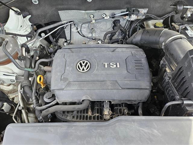 Used 2020 Volkswagen Atlas Cross Sport SE w/ Panoramic Sunroof Package image 21