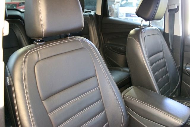 Used 2017 Ford Escape Titanium w/ Canadian Touring Package AWD/4WD image 11