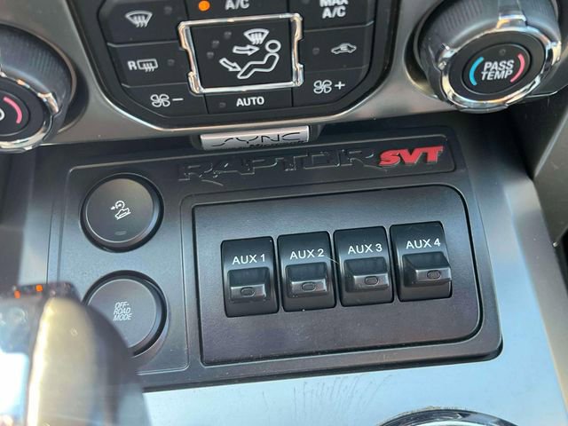 Used 2014 Ford F150 Raptor w/ Equipment Group 801A Luxury AWD/4WD image 12