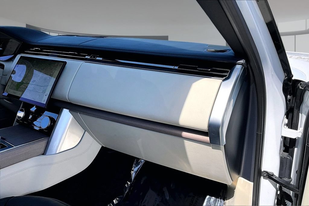 Certified 2023 Land Rover Range Rover SE AWD/4WD image 24
