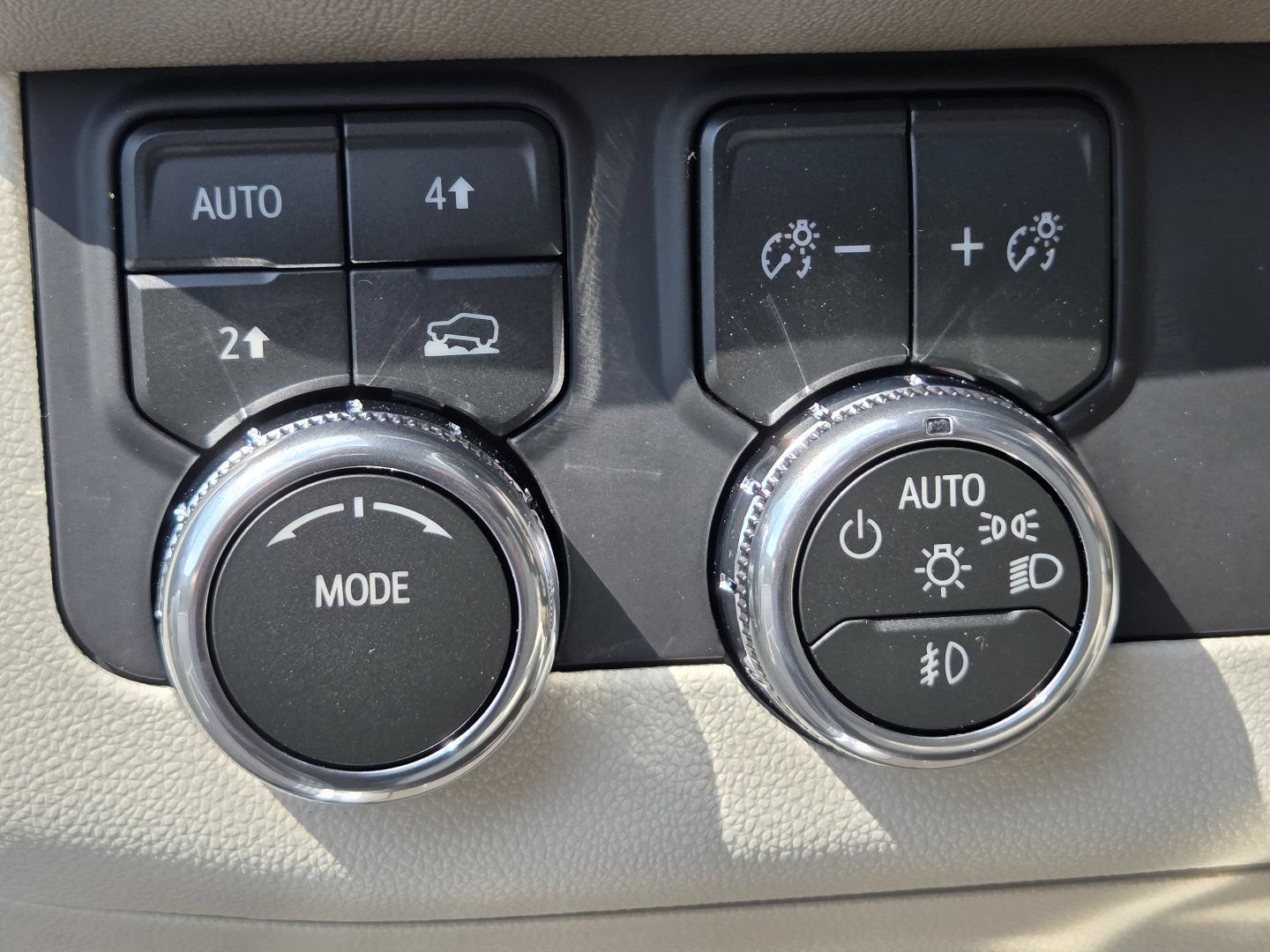 New 2026 GMC Yukon Denali w/ Sun & Power Step Package AWD/4WD image 33