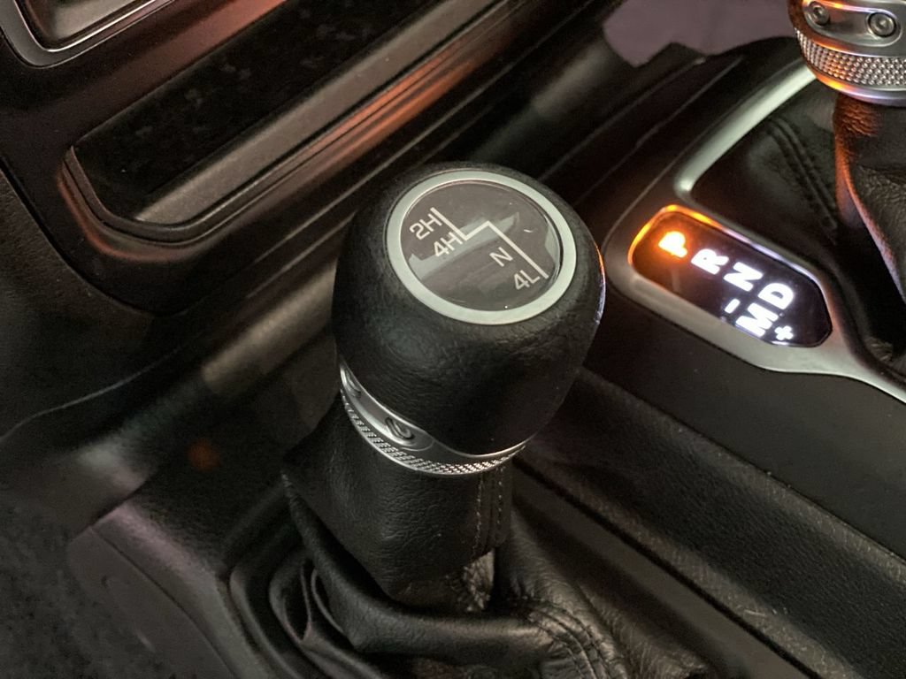 Used 2022 Jeep Wrangler Unlimited Sport AWD/4WD image 41