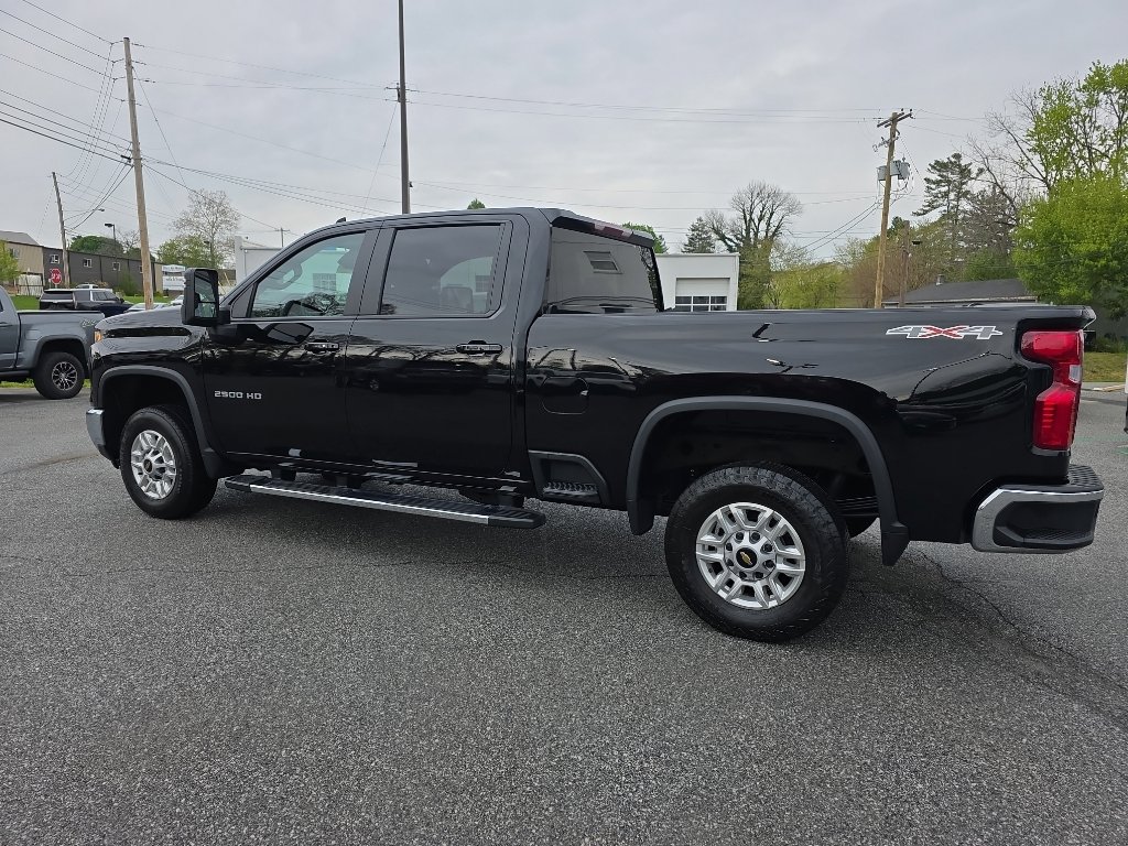 Used 2025 Chevrolet Silverado 2500 LT w/ Convenience Package AWD/4WD image 5