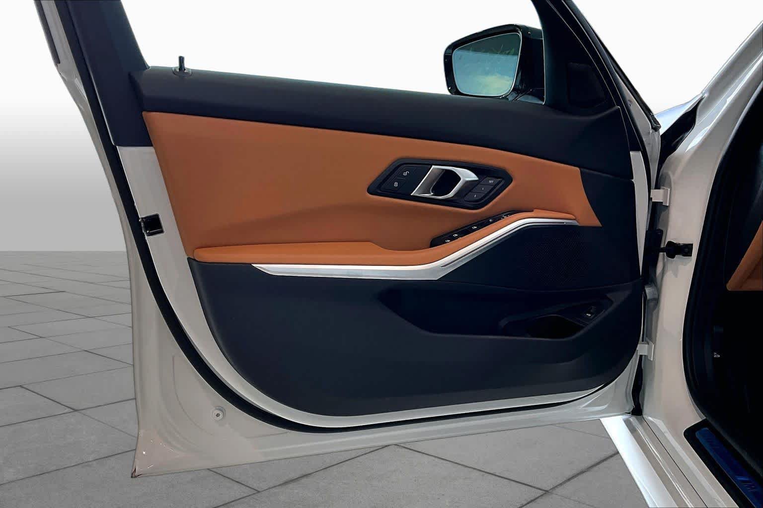 New 2026 BMW 330i Sedan w/ M Sport Package RWD image 10