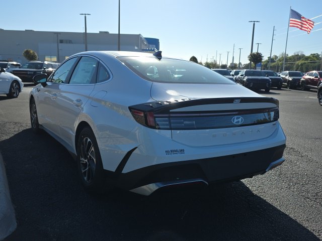 New 2026 Hyundai Sonata Blue FWD image 3