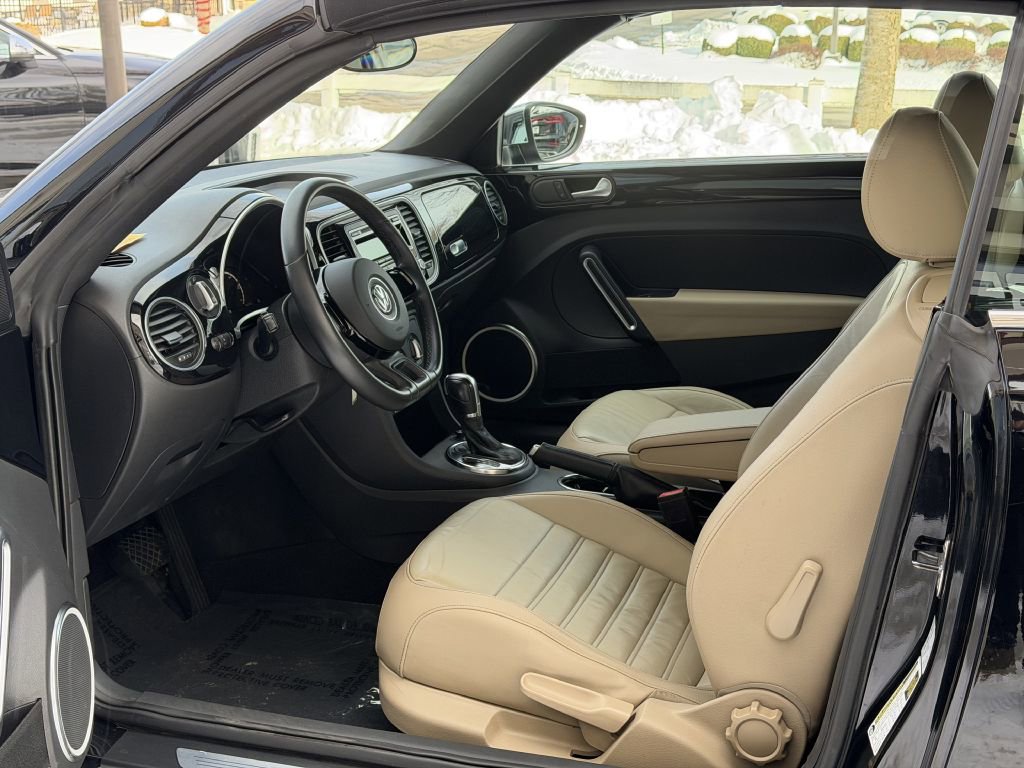 Used 2013 Volkswagen Beetle 2.5 50's Edition image 19