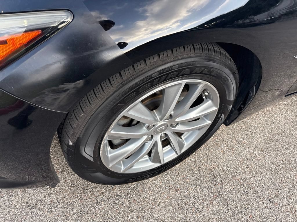 Used 2015 INFINITI Q50 Premium w/ Navigation Package RWD image 9
