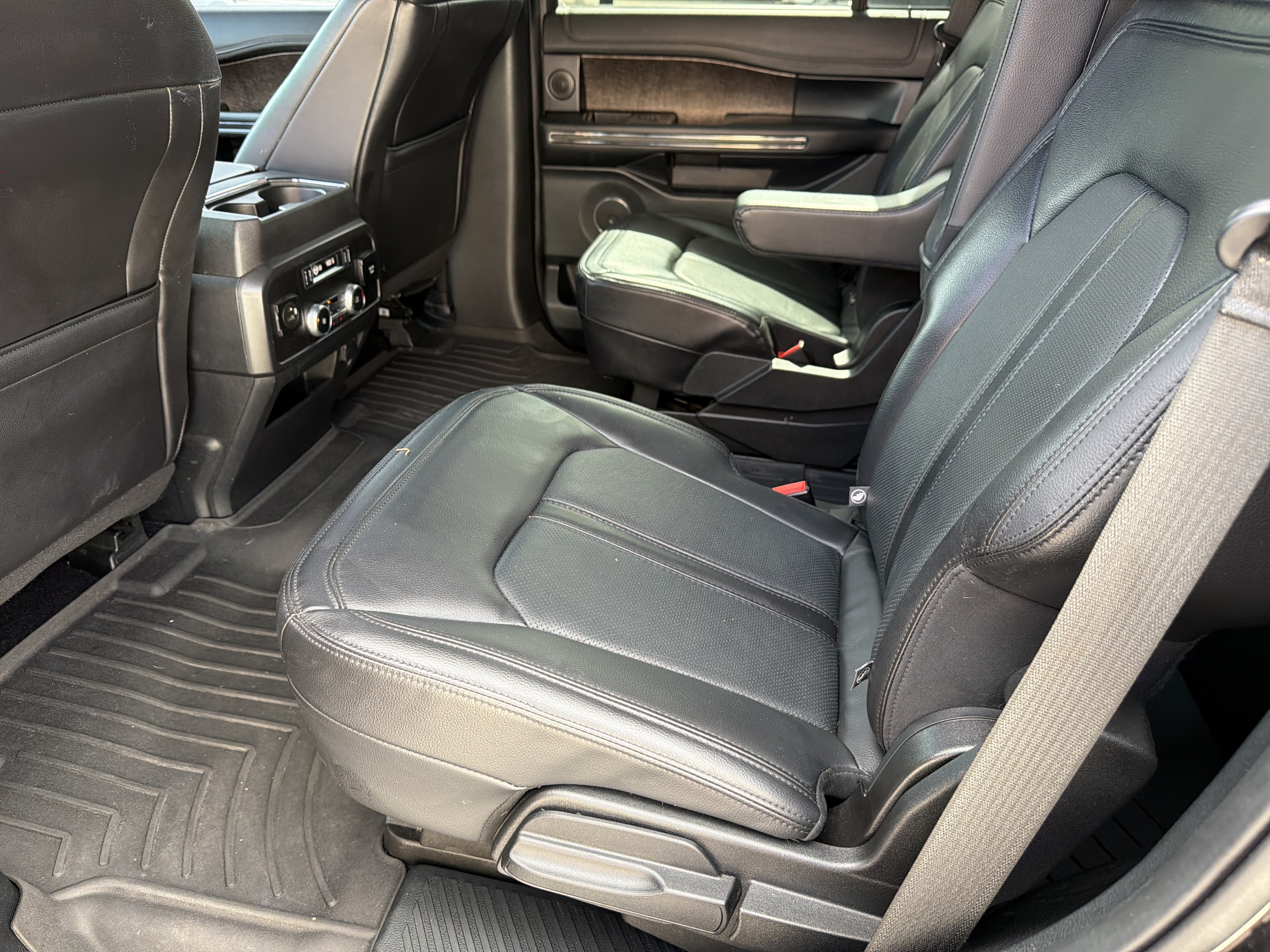 Used 2021 Ford Expedition Limited RWD image 21