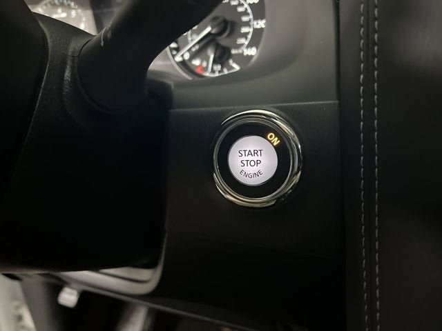 Used 2024 Nissan Armada SL w/ Captain's Chairs Package AWD/4WD image 17