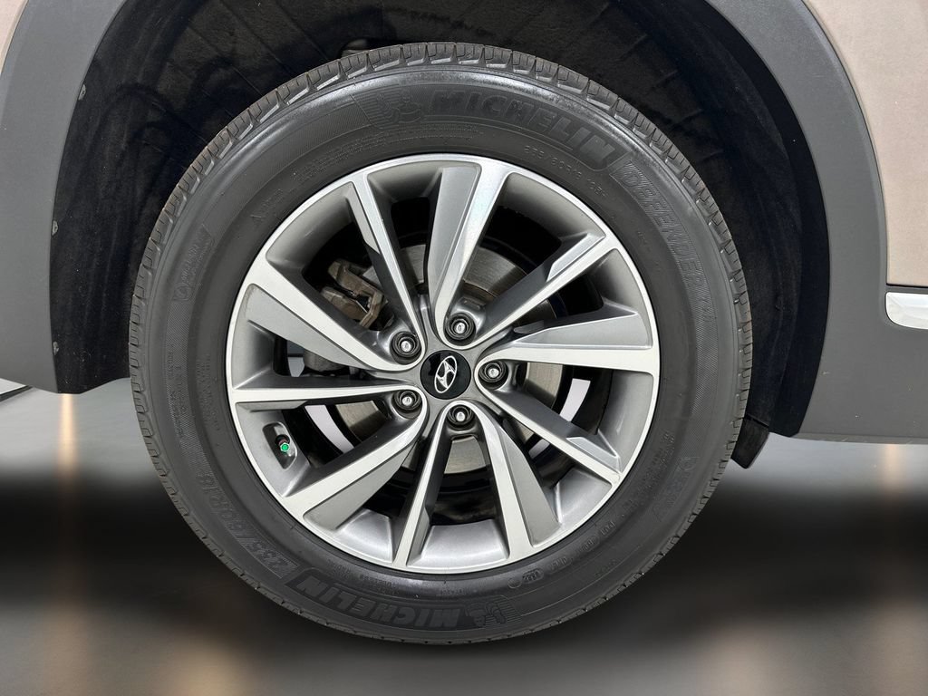 Used 2020 Hyundai Santa Fe SEL w/ Convenience Package FWD image 10