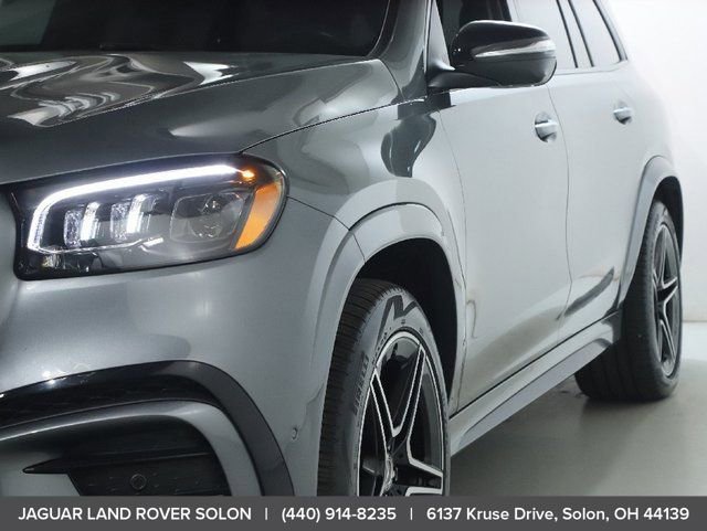 Used 2025 Mercedes-Benz GLS 450 4MATIC image 14