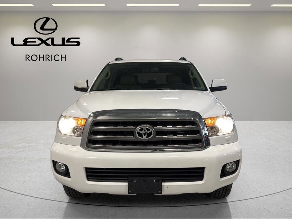 Used 2016 Toyota Sequoia SR5 w/ Premium Package image 2