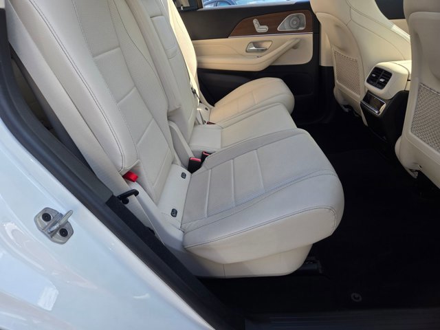 Used 2021 Mercedes-Benz GLS 450 4MATIC image 18