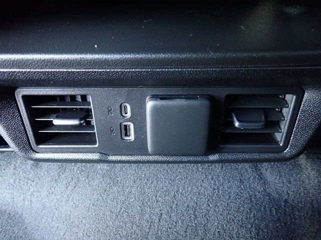 Used 2024 Chevrolet Silverado 1500 LT image 19