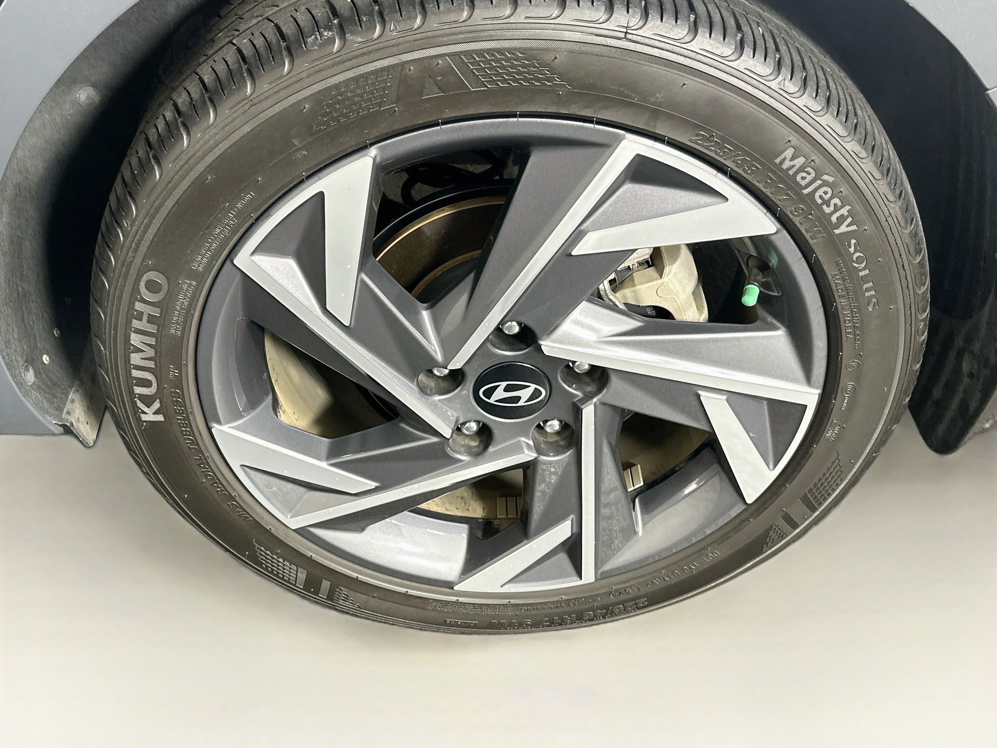 Used 2025 Hyundai Elantra Sport FWD image 11