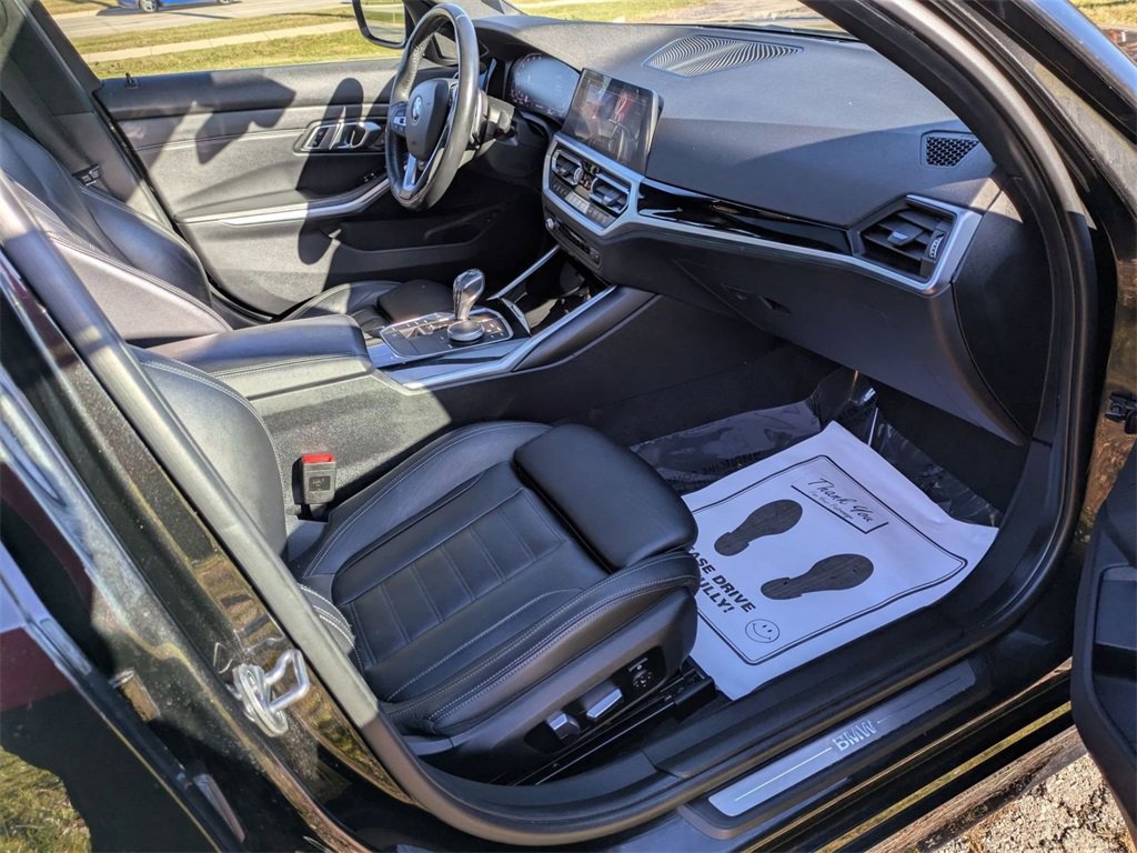 Used 2019 BMW 330i xDrive Sedan w/ Convenience Package image 23