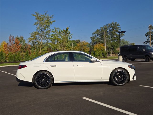 New 2026 Mercedes-Benz E 350 4MATIC Sedan image 2